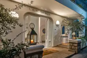 Hotel La Minerva, Capri Village