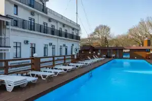 Avgustin Hotel, Abrau-Dyurso