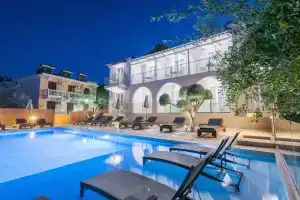 Litore Luxury Living, Laganas