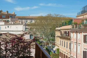 Salotto Monti, Rome
