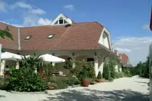 Albergo Giardino, Balatongyorok