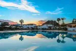 Marina Torre Navarrese Resort, Lotzorai