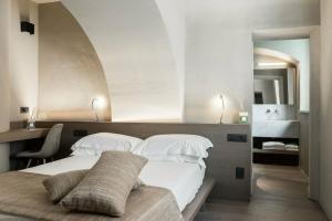 Hotel dei Barbieri, Rome