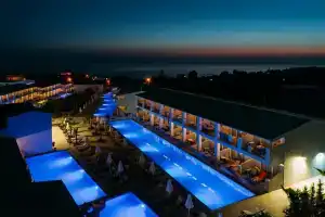 Caretta Paradise Resort & WaterPark, Tragaki