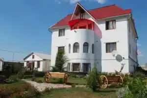Leopolis Tourist base, Myrnyi