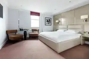 Radisson Blu Hotel, London Mercer Street, London