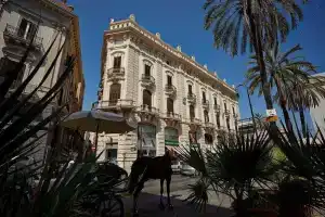 BB 22 Palace, Palermo