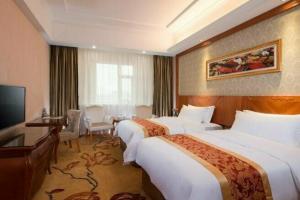 Vienna Dongguan Tangxia Guanlan Lake Golf Club, Dongguan
