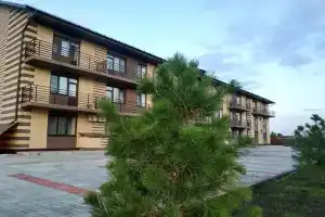 Fermer House Hotel, Yetkul