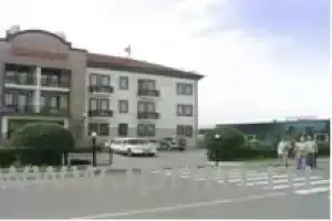 Venetsiya Hotel, Artem