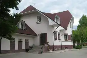 Motel Nadezhda, Razmetelevo