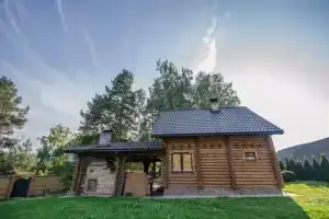 Farm Novaya Ruda, Azyory