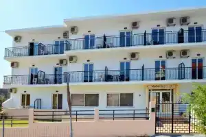 Despoina, Skiathos Town
