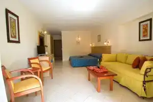 Porfi Beach Hotel, Nikiti