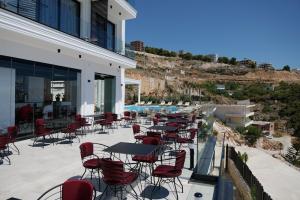 Art Hotel, Sarande