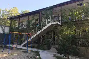 Les u morya Guest house, Dzhubga