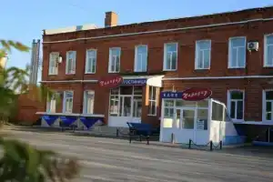 Paradiz (korpus Ekonom) Hotel, Pugachyov