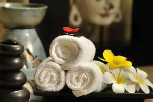 Crowne Plaza Tonk Road, an IHG Hotel