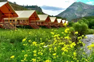 Gorny Veter Camp Glamping