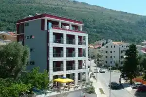 Hotel Petrovac, Petrovac