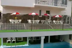 Leopol Hotel, Parkovoye