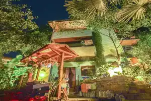 Lazurnyy zaliv Guest house