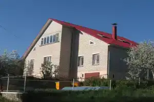 Sredi Ozer Farm, Gatoviche