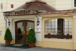 Romantika Panzió, Gyula