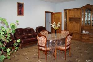 Turist Hotel, Kuvandyk
