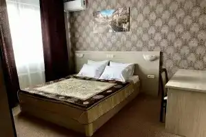 Отель Верона, Simferopol