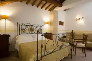 Hotel Palazzo Brunamonti, Bevagna