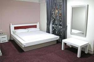 Grand Hotel Saranda, Sarande