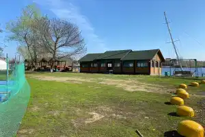 Recreation center Zelenyy Mys, Engels