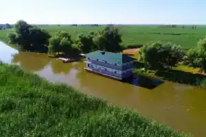 Fishing and hunting club Piranya-delta, Tsvetnoye