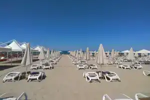 Premium Beach Hotel, Golem
