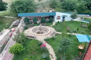 Hotel S Lechebnymi Vannami