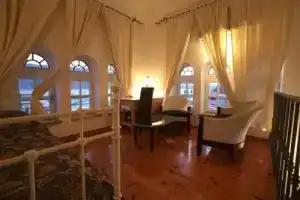 Stanica B&B, Herceg Novi