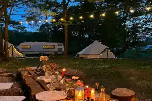 1000 zvyozd Glamping, Yantarny