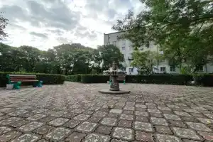 Lebed Hotel, Myrnyi