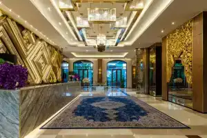 Chatrium Hotel Royal Lake Yangon, Yangon
