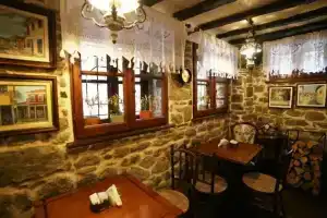Vila Ebel, Corce