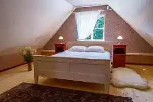 Hansi Puhkemaja, Kuivastu
