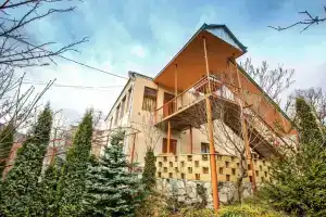 Dil Hill by Sam, Dilijan