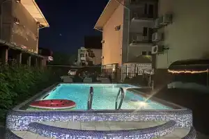 Eklips Hotel, Nikolayevka