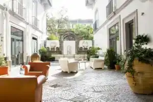 Hotel Piazza Bellini & Apartments, Naples