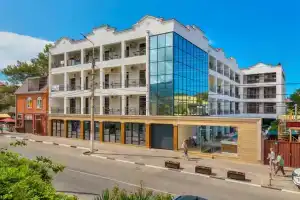 Azariya Hotel, Gelendzik