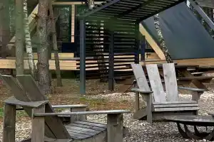 Polesie Village, Khotinets