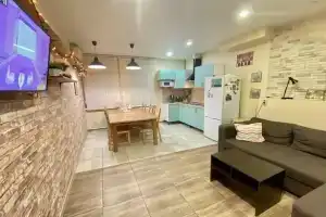 Najs Na Peterburgskoj Hostel