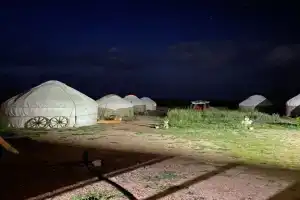 Yurt camp Sonun, Ton