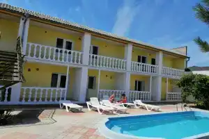 Mirazh Guest House, Popovka